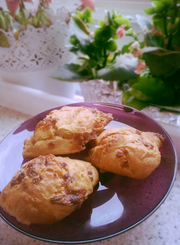 Greek Cheese Pies Inspired by Recipes from Crete ~ Τυροπιτάκια Κρητικά στο Φούρνο ή&nbsp;Τηγανιτά